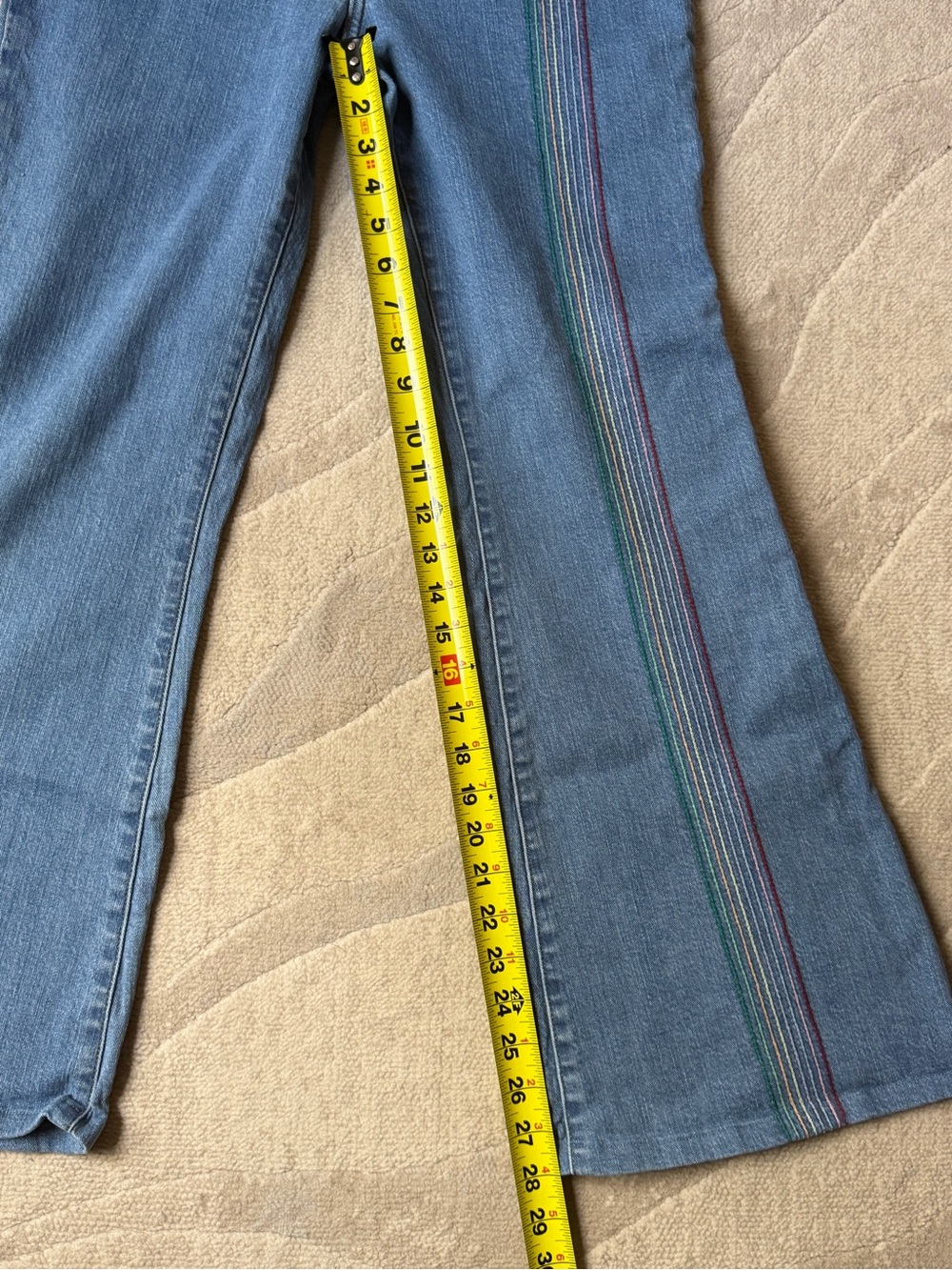 Lee Vintage High Rise Super Flare Jeans with Curved Rainbow Stitching - Picture 4 of 5